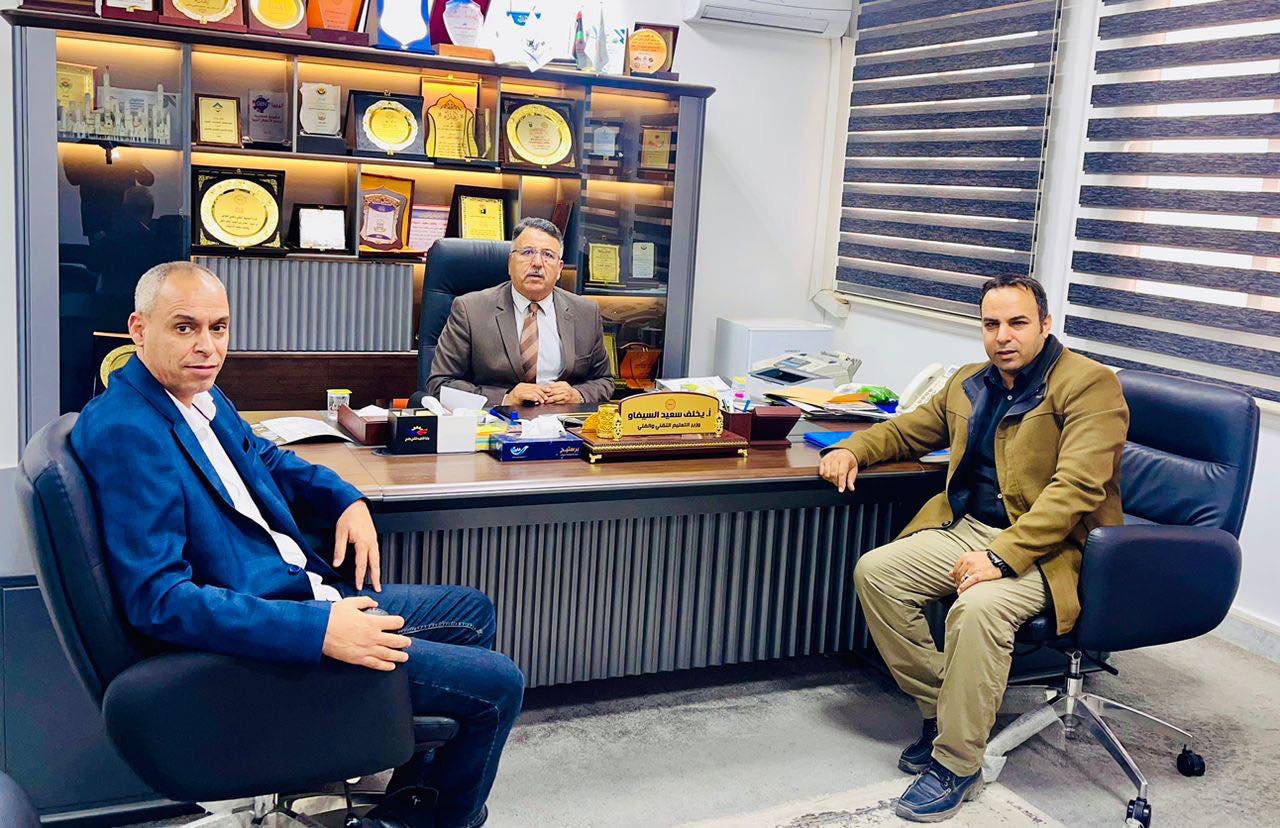 معالي وزير التعليم التقني والفني يُتابع الاستعدادات والتحضيرات للمعرض الختامي وتوثيق ذاكرة المعاهد الفنية بباطن الجبل