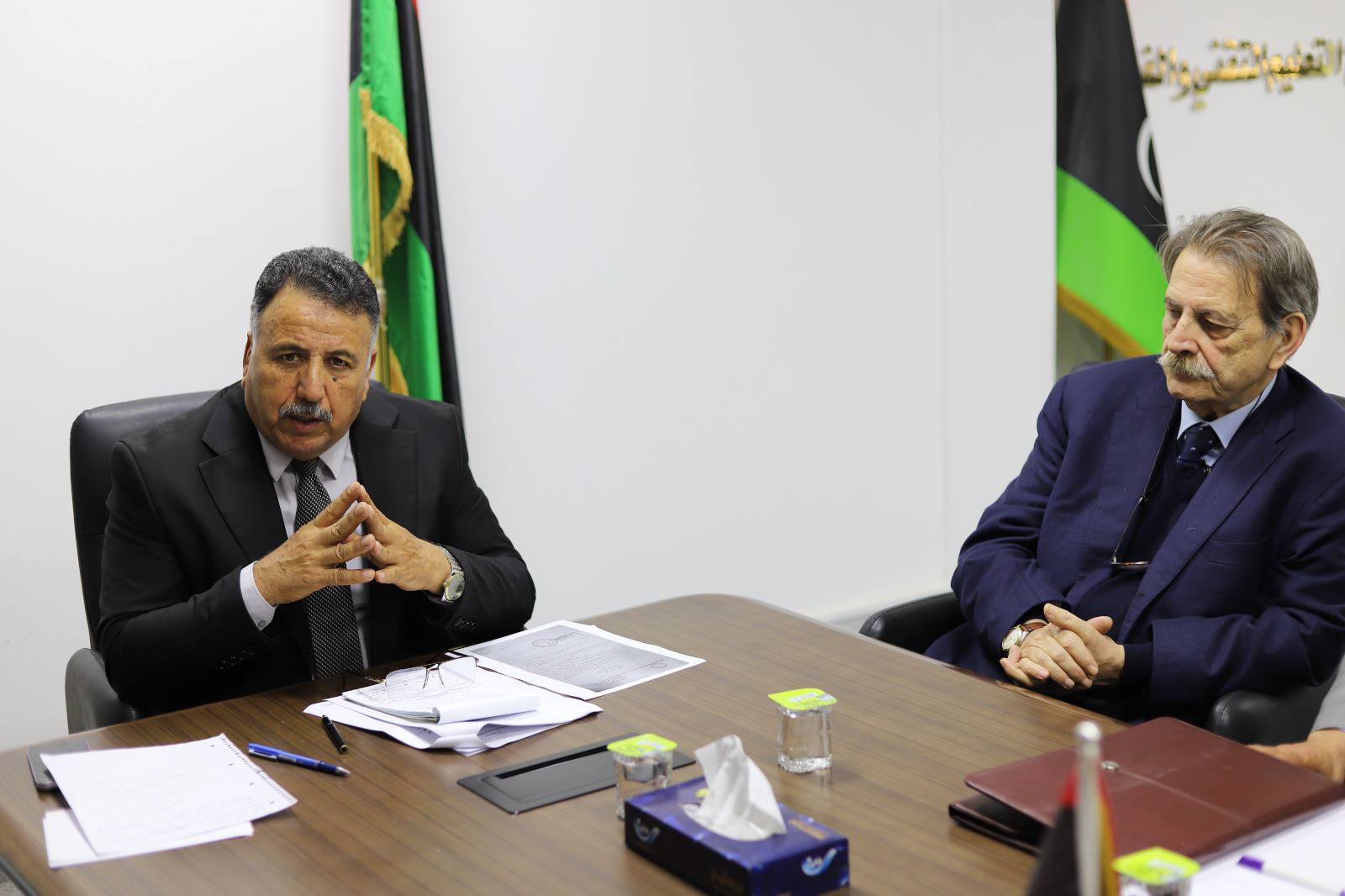 معالي وزير التعليم التقني والفني يبحث سبل تفعيل مذكرة التفاهم والتعاون مع المدير الإقليمي لمعهد اللحام الإيطالي في مجال التدريب التقني والفني