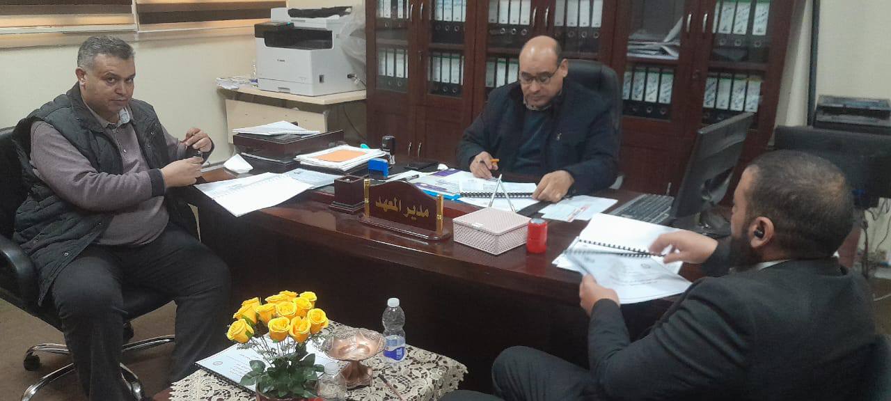 مدير المعهد العالي للعلوم والتقنية ترهونة يعتمد نتائج الفصل الدراسي خريف 2025 / 2026